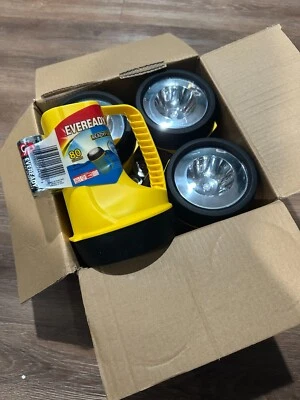 LOT OF 8 NEW Eveready 63141 LED Floating Lantern Flashlight Includes Batteries