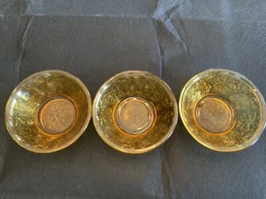 3 Vintage Mid Century Retro Indiana Glass Sandwich Tiara Amber Small Bowls - Picture 1 of 14