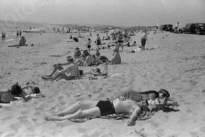 Providence Rhode Island Bathers 1940s Professional Photo Lab Reprint 1 - Picture 1 of 1