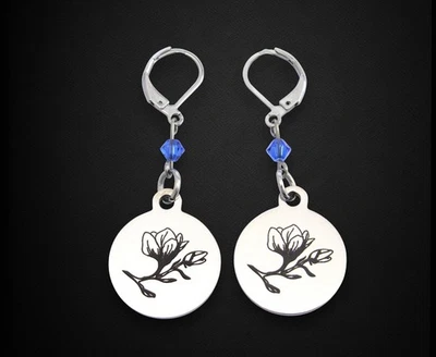 Brincos de flor de magnólia com pedra de nascimento, joias de magnólia, presente de aniversário - Imagem 1 de 4