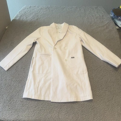 Figs Woman’s Double Breasted Lab Coat STYLE#: W22SP1001 Size XS Color White - Image 1 of 4