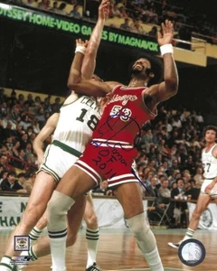 Autographed ARTIS GILMORE "HOF 2011" Chicago Bulls 8x10 Photo with COA - Picture 1 of 1