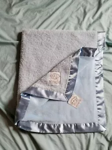 Little Giraffe baby blanket Blue NWT 38 x 32 - Picture 1 of 3