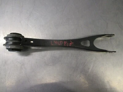 Braço de controle superior traseiro esquerdo P018 BMW I8 2014-2017 33326862409 - Imagem 1 de 4