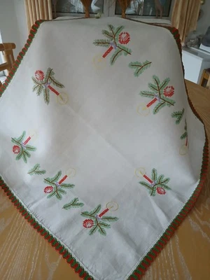 Omas HANDARBEIT Leinen Weihnachtsdecke Mitteldecke 68/67 Nostalgie pur - Bild 1 von 2