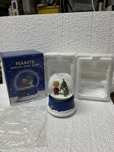 PEANUTS  Christmas 50th Anniversary Musical Snow Globe Hallmark Boxed New O Box - Picture 1 of 8