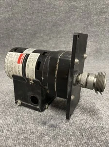 Dayton 6Z077 1/20 PS 115A 50/60HZ Übersetzung: 95,5,1 Parallelgetriebemotor gebraucht - Bild 1 von 12