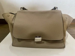 Auténtico bolso de hombro de cuero trapecio CELINE gris beige plata gamuza cremallera - Imagen 1 de 12