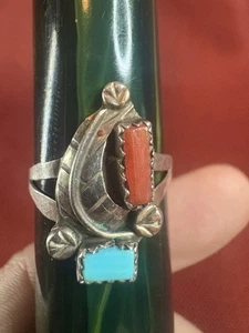 Anillo de plata esterlina vintage (navajo) de coral rojo y turquesa de Augustine Largo - Imagen 1 de 9