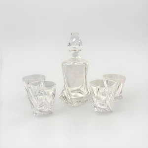 Decanter And Rock Glasses Set Of 4 Glasses Great Gift! Mint Condition! - Picture 1 of 20
