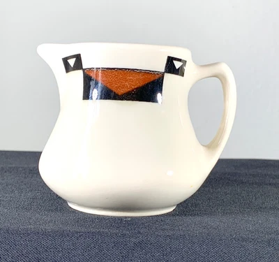 AHWAHNEE HOTEL, YOSEMITE ~ STERLING CHINA ~ INDIVIDUAL CREAMER ~ RESTAURANT WARE - Image 1 of 4