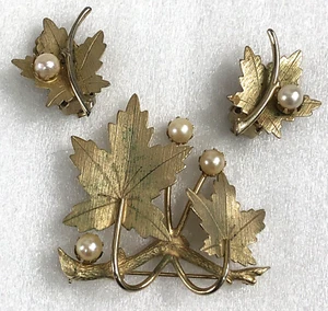 Sarah Coventry Set Brooch & Earrings Cultured Pearl Maple Leaf 7989 - Vintage - Picture 1 of 12