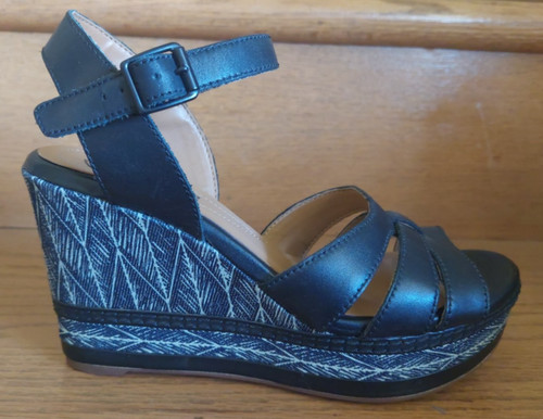 CLARKS Zia Noble sandalo taglia 7 donna plateau zeppa pelle nero guarigione astratta