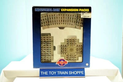 ATLAS 1001000 INDUSTRIAL RAIL FIGURE 8 EXPANSION PACK. O GAUGE. NEW IN BOX. - Image 1 of 4