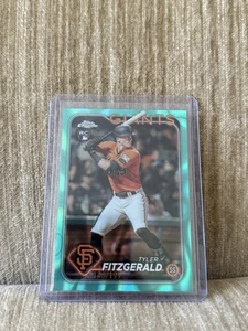 2024 Topps Chrome Tyler Fitzgerald #131 Aqua Raywave Rookie rifrattore / 199 radiocomandato - Foto 1 di 2