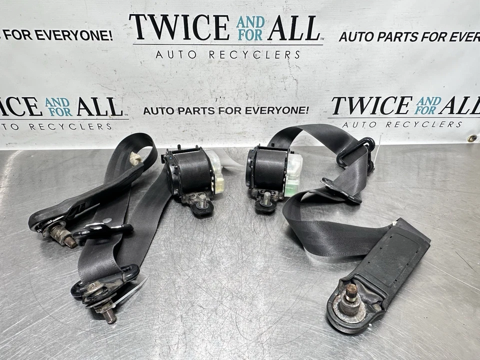 1994-2001 ACURA INTEGRA 2D LEFT & RIGHT FRONT SEAT BELTS BLACK OEM - Image 1 of 4