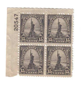 Bloque de 4 estampillas Scott #696 de EE. UU. montadas sin montar o nunca montadas con número de placa - Imagen 1 de 1