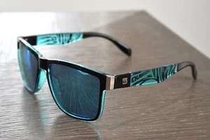 Quiksilver Sunglasses UV 400 Unisex (Turquoise Blue) - Picture 1 of 2