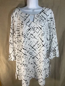 JM Collection Black & White Geo Print Tunic style Blouse Top 1X - Picture 1 of 21