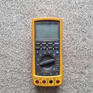 FLUKE 789 PROCESSMETER - Picture 1 of 6
