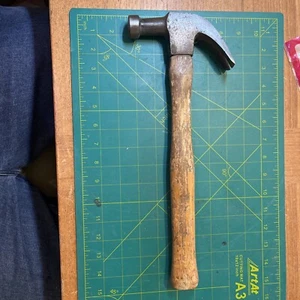 Vintage Vaughan Curved Claw Hammer, 20Oz. Wood Handle Made In USA - Imagen 1 de 6