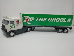 Nylint 7up UnCola Pressed Steel Plastic Freightliner Semi-Truck & Trailer TESTED - Picture 1 of 19