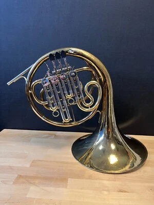 Cuerno francés único Yamaha YHR-321 - 🦅 Foto 1 de 4