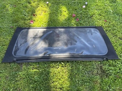 Jeep Wrangler 18-24 Premium Negro Sarga Tintada Ventana Trasera Mopar 5VP84FX9AC  Foto 1 de 4