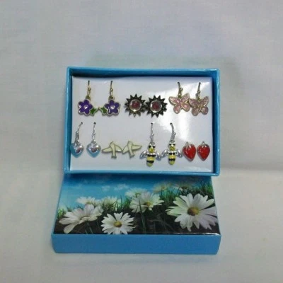Lote de 6 pares de pendientes en caja de regalo - ¡Flores, pájaros y más! Foto 1 de 4
