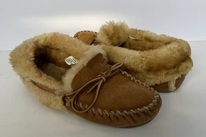 L.L. Bean Womens 6 Wicked Good Moccasins Slippers Shearling Lined Brown - Picture 1 of 9