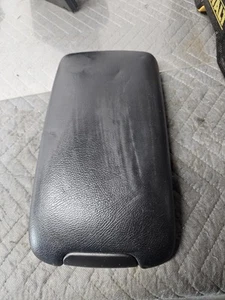 💎 2001-2005 Mercedes C230 C240 Black Center Console Leather Armrest Top Lid OEM - Picture 1 of 3
