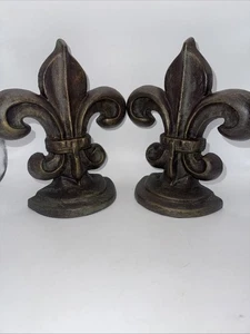Set of 2 Vtg Cast Iron Fleur de Lis Bookends Bronze Color Rustic Decor 7.75"H - Picture 1 of 9