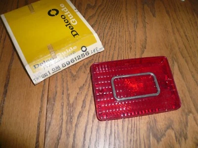 NOS 1970 CHEVROLET KINGSWOOD STATION WAGON LENTE DE LANTERNA TRASEIRA 5961256 NOVA LENTE GUIA - Imagem 1 de 2