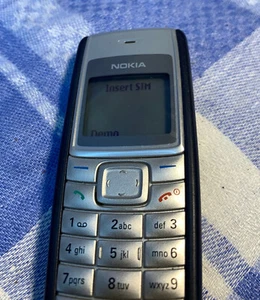Nokia 1112 Vintage GSM Mobile Phone Locked to unknown network - Afbeelding 1 van 9
