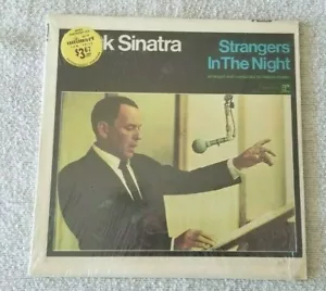 Frank Sinatra – Strangers In The Night / Reprise Records – F-1017 / 1966 Mono - Picture 1 of 8