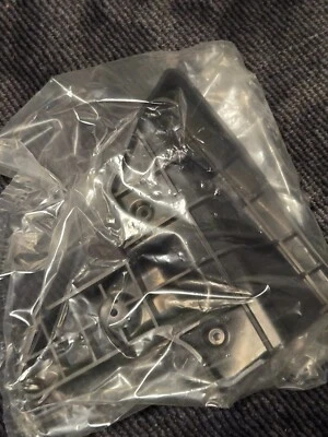 Genuine GM 2014-2019 Cadillac CTS Driver Side Lower Headlamp Bracket 22907455 - Image 1 of 3