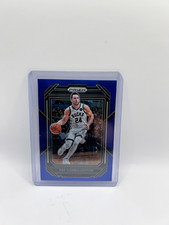 2022-23 Panini Prizm Pat Connaughton #97 Blue Prizm /199 - Milwaukee Bucks