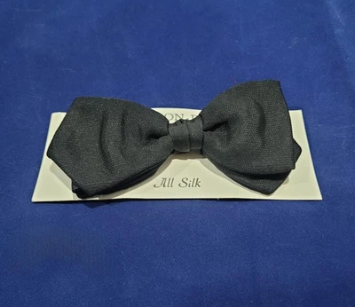 Pajarita vintage con punta de diamante negro de seda de 5" x 2" tarjeta de venta formal original Foto 1 de 4