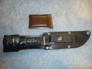 VINTAGE 420 STAINLESS STEEL SERRATED BOWIE/SURVIVAL KNIFE w/SHARPENING STONE - Picture 1 of 11