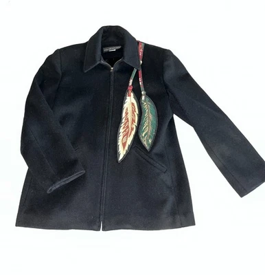Casaco feminino de lã preta Coloatura colorido com penas pequeno feito nos EUA - Imagem 1 de 4