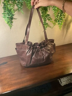 Bolso de Hombro Internacional Marrón Oscuro Suave Color Chocolate Marca Hobo Más Pequeño Foto 1 de 4