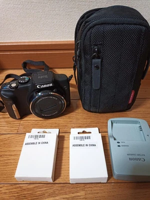 Good condition Canon PowerShot SX170 digital camera Used outdoors a few times - Image 1 of 4