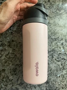Owala Freesip Water Bottle 16 oz Pale Pink/Black - Picture 1 of 2