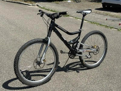 Cannondale Jekyll mit XTR und Trickstuff - Bild 1 von 4