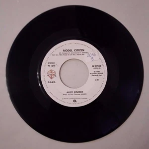 V9> 45 Umdrehungen - Clones / Model Citizen - Alice Cooper - Bild 1 von 1