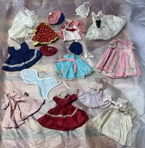 Lote de ropa para muñecas (16) de colección se adapta a muñeca Baby Small Talk, muñeca Kellogs, etc. - Imagen 1 de 15