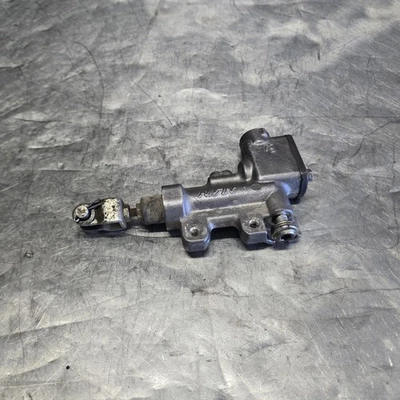 Cilindro maestro de freno trasero Suzuki Rmz450 2007 Foto 1 de 4