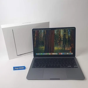 Apple Macbook Air 2024 - 13.6" - M3 Chip - 16GB RAM - 512GB - A3113 - Picture 1 of 19