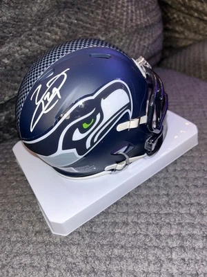 Minicasco de velocidad firmado por Earl Thomas Seattle Seahawks certificado de autenticidad Beckett Testigo  Foto 1 de 3