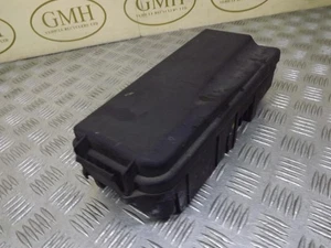 Vauxhall Vectra C Engine Bay Under Bonnet Fusebox 1.9 Diesel  2005-2009N - Picture 1 of 4